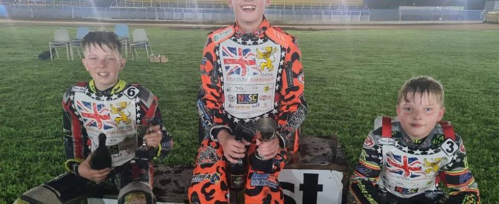 250-podium-Plymouth-Gladiators